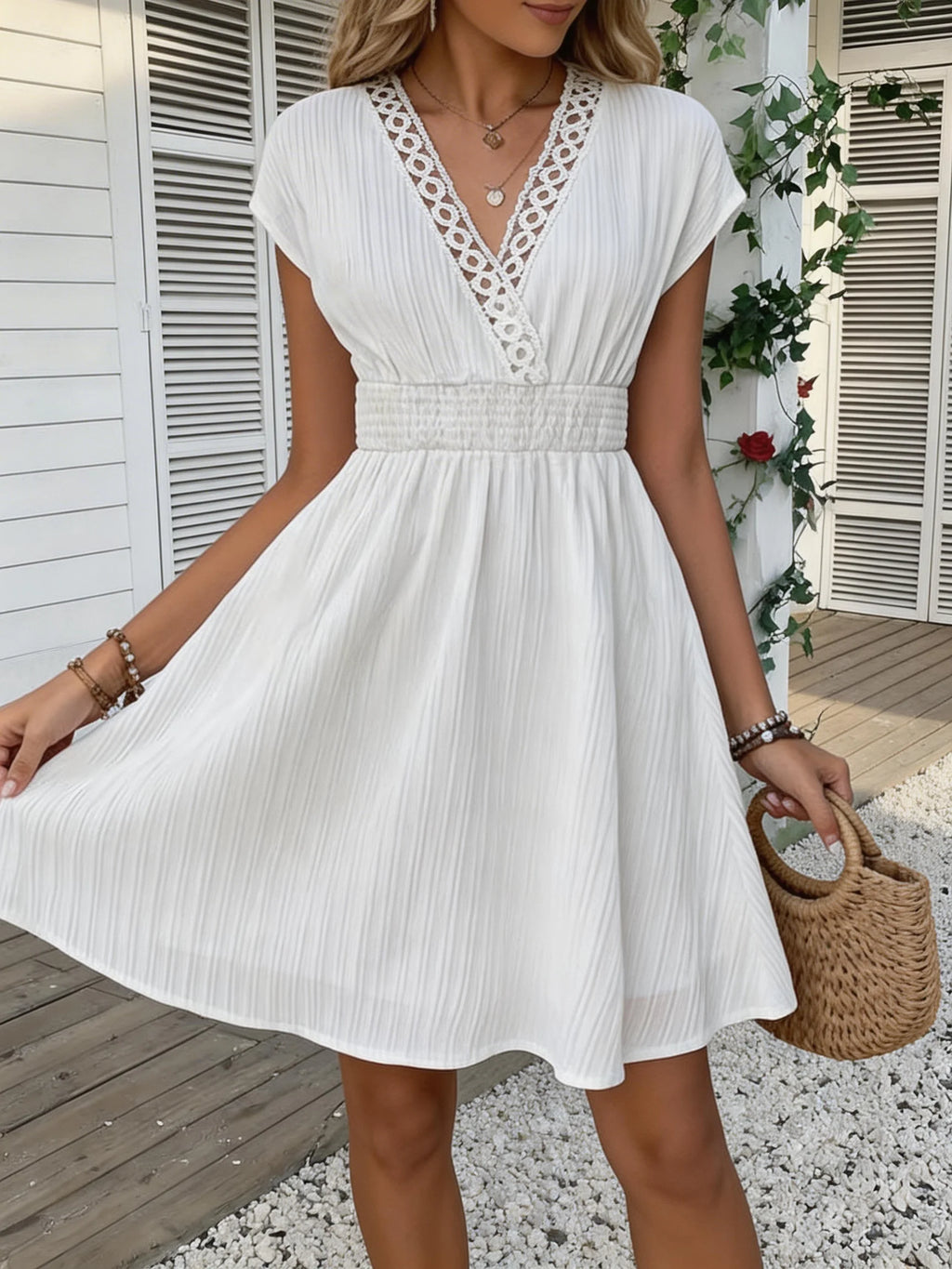 Lace Puff-Sleeve Fitted Dress — Women's | Structured Bodice | Delicate Evening