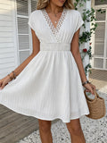 Lace Puff-Sleeve Fitted Dress — Women's | Structured Bodice | Delicate Evening