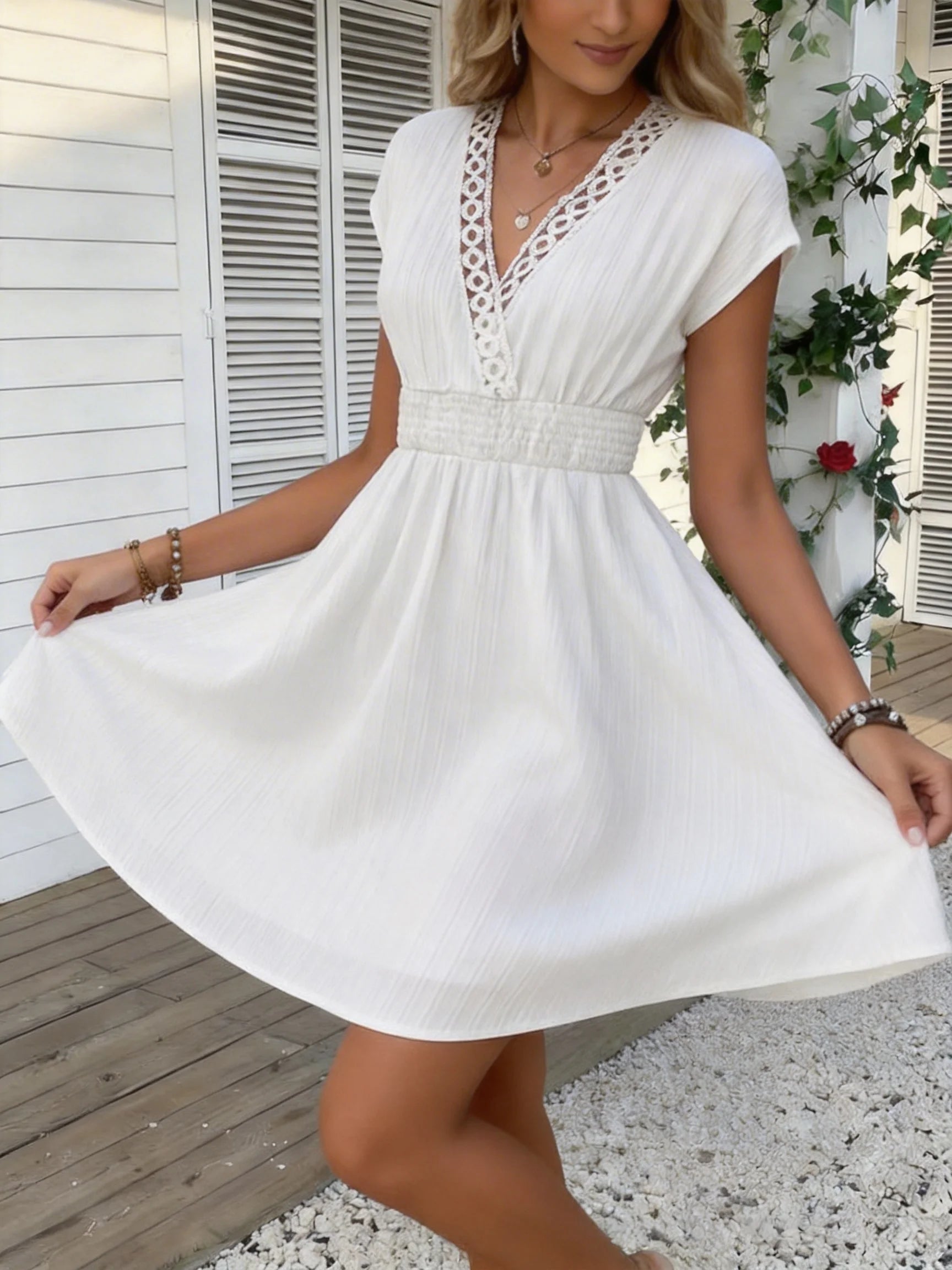Lace Puff-Sleeve Fitted Dress — Women's | Structured Bodice | Delicate Evening