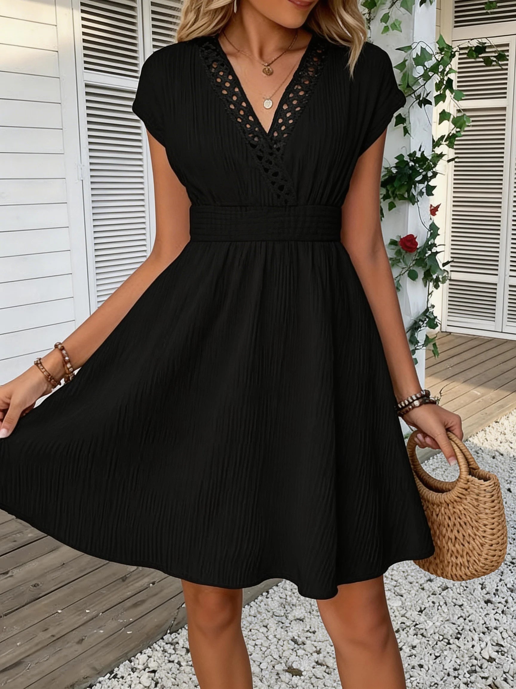 Lace Puff-Sleeve Fitted Dress — Women's | Structured Bodice | Delicate Evening