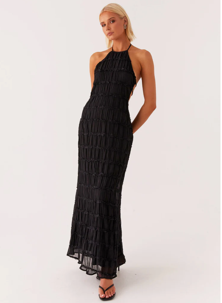 Jolene — Halter-Neck Woven Maxi Dress | Flowing Silhouette | Elegant Evening