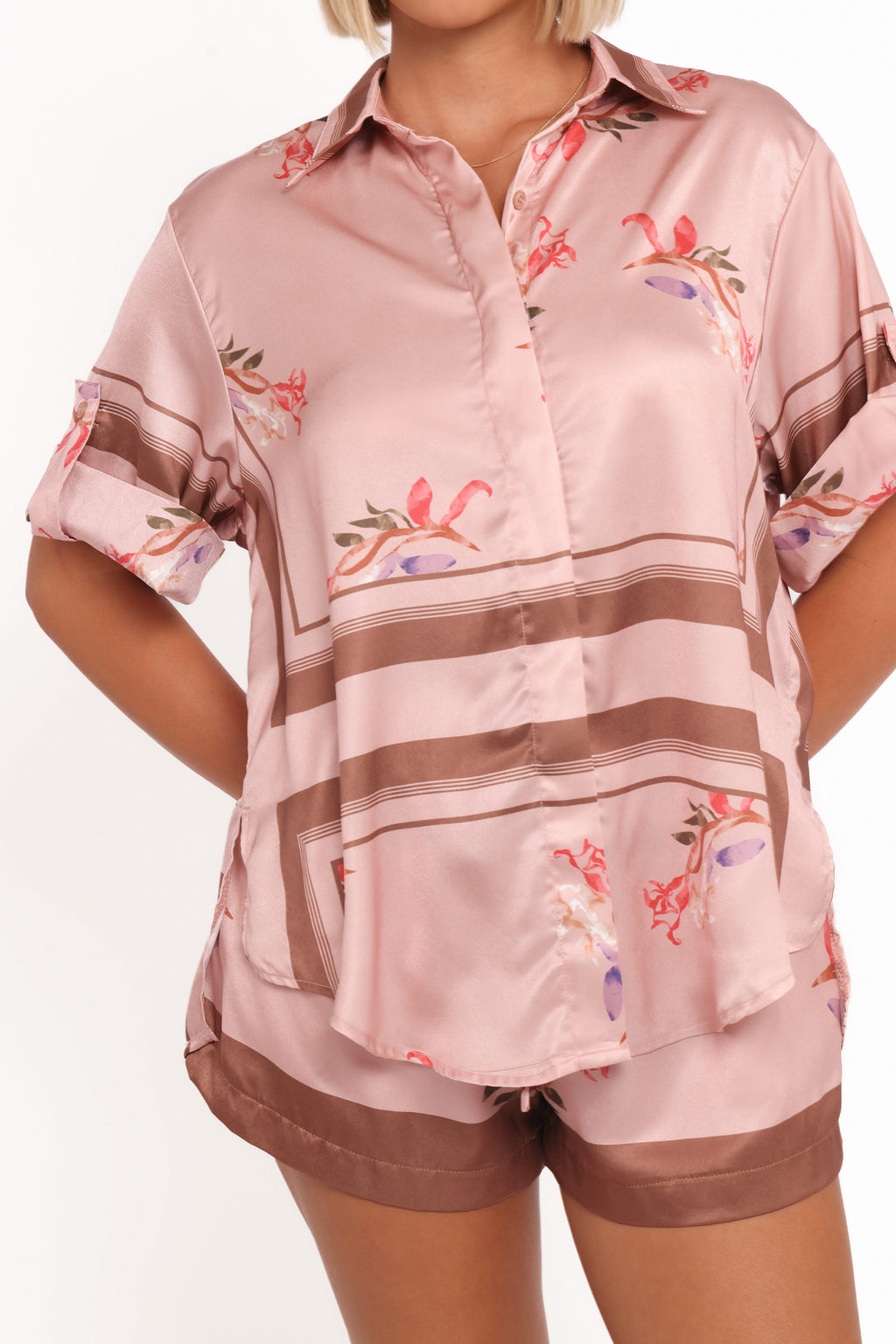 Lara — Oversized Linen Button Shirt | Relaxed Open Collar | Casual Refined